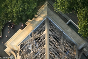 looking down on the pilier nord north pillar from the top of the eiffel tower 0942