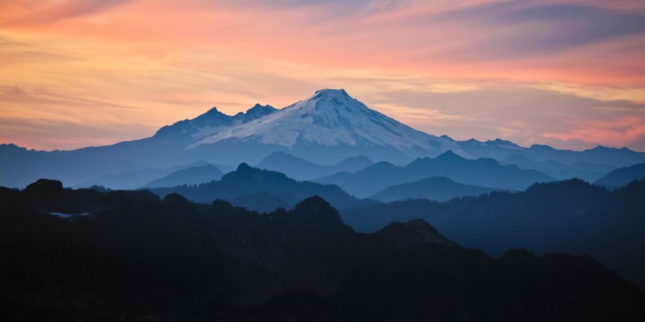 Mt Baker and Layered Cascades at Fiery Sunset 3681 